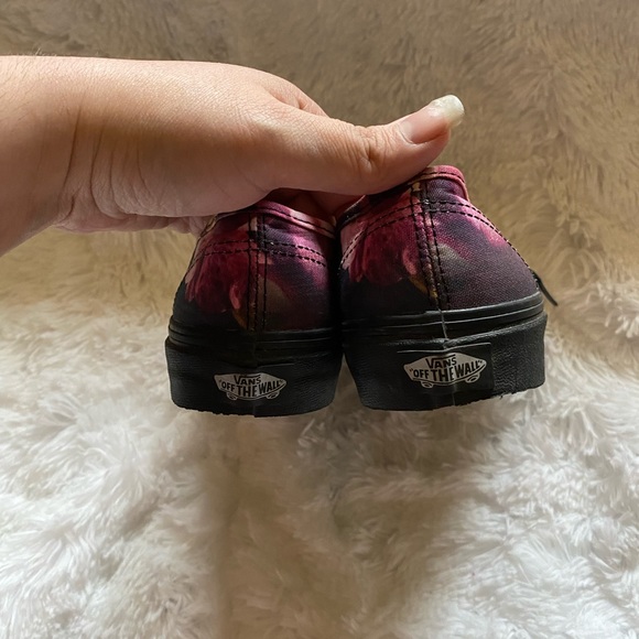 VANS Ombre Floral Black/ Black Womens Sz 7 - Picture 4 of 8